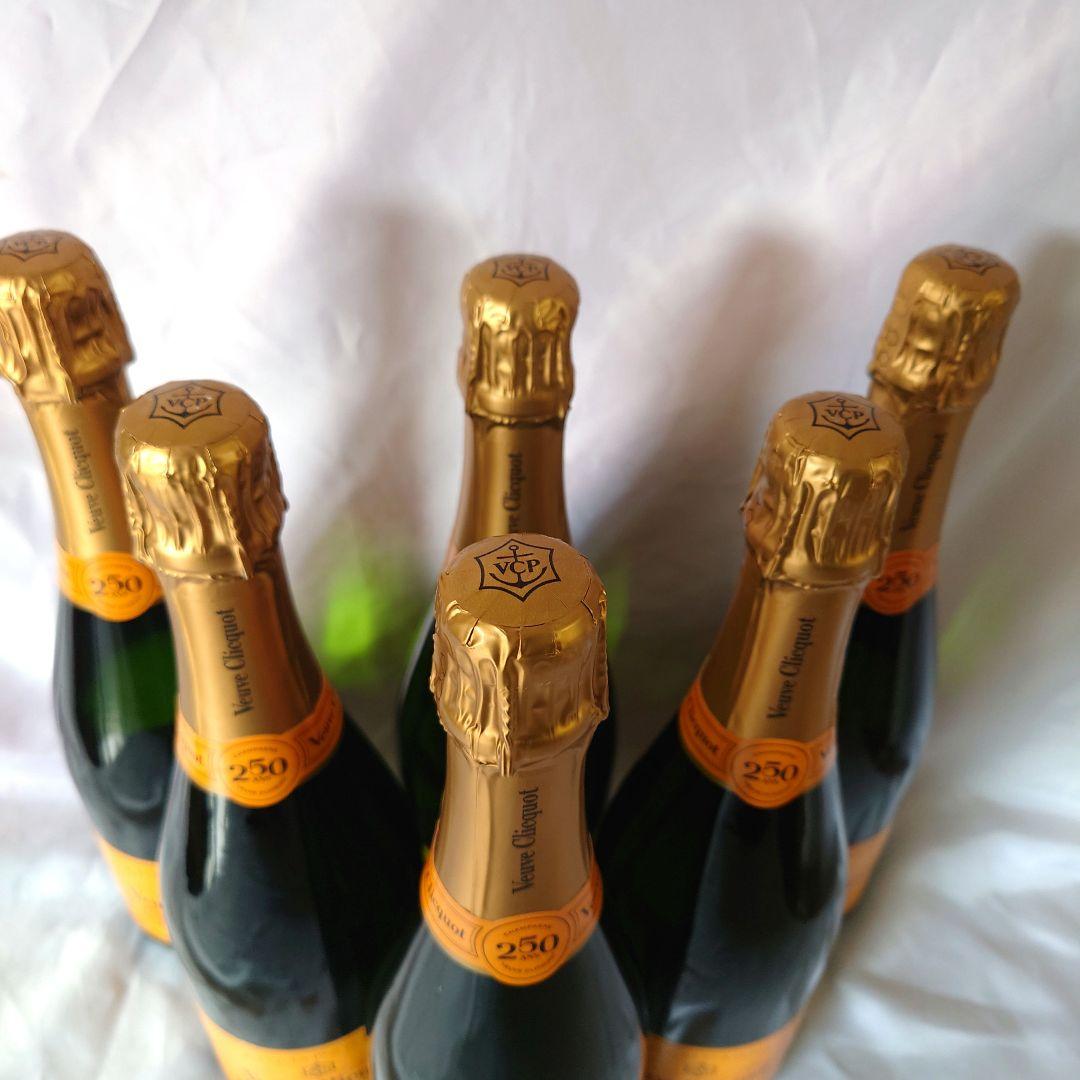 ヴーヴ・クリコイエロー　750ミリが６本です