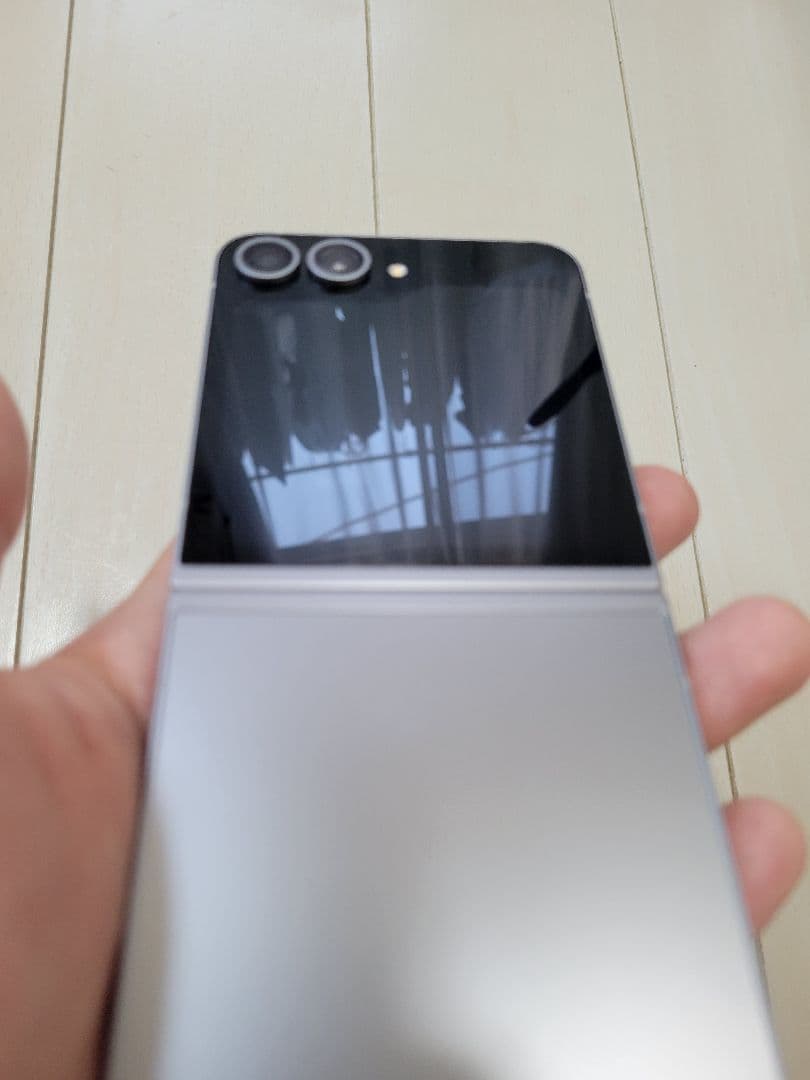 美品Samsung Galaxy Flip 6 512gb　Fit 3付き