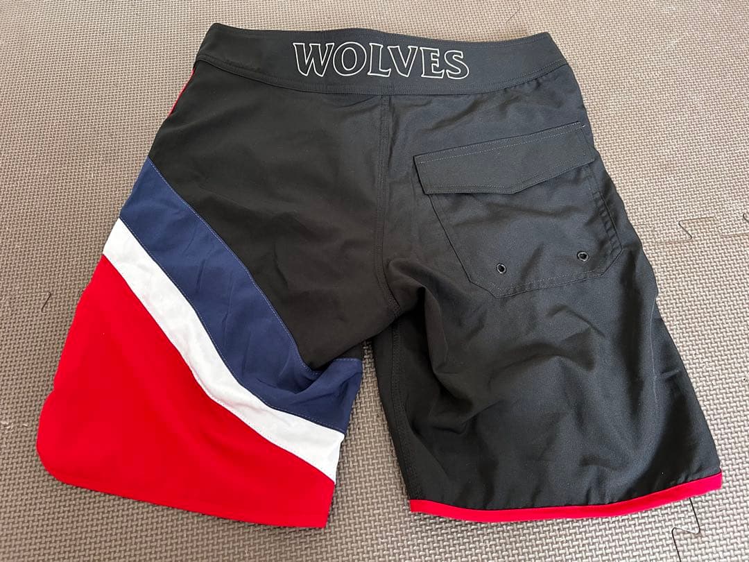 キング　DARC SPORT Wolves 水着 28サイズ