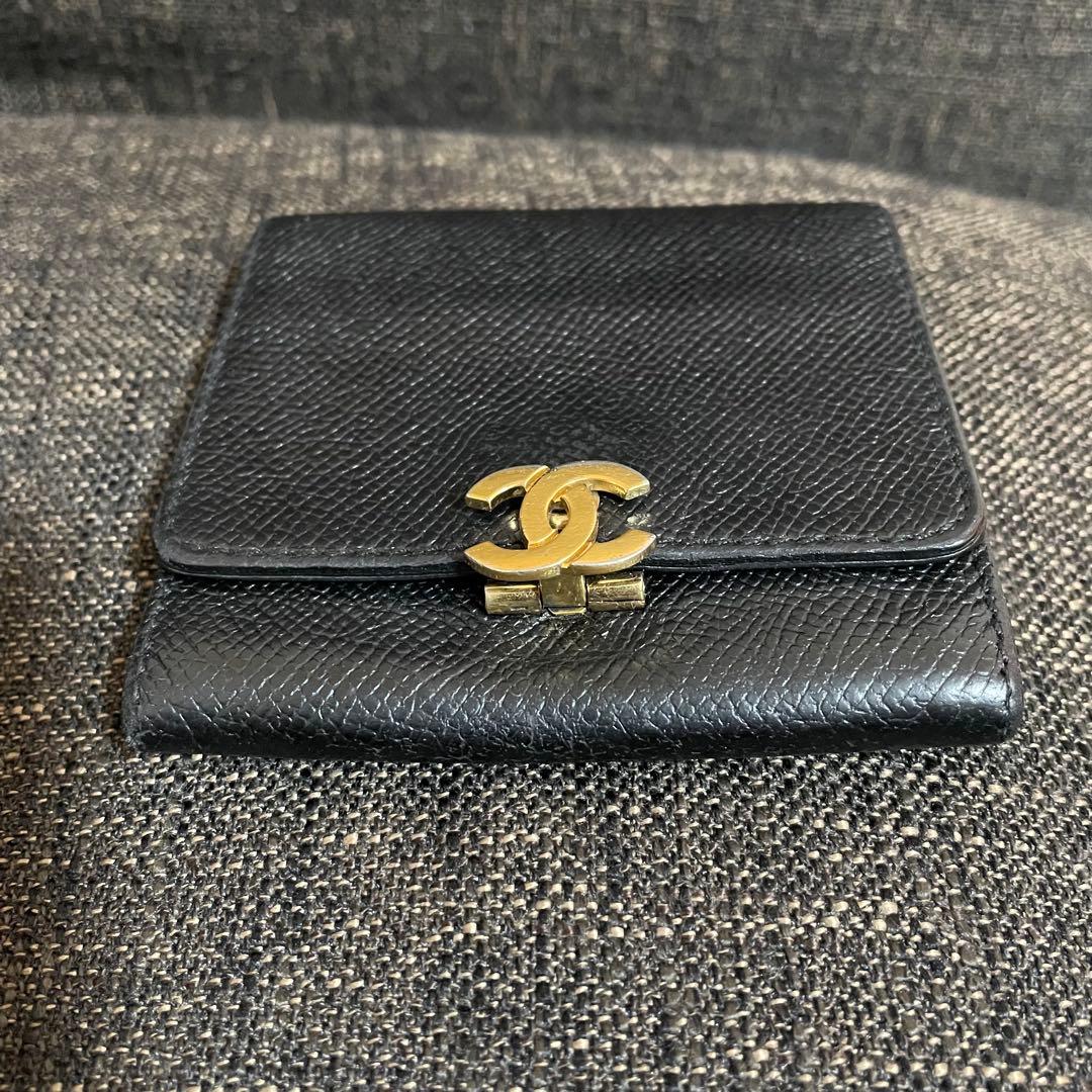 CHANEL シャネル　キャビアスキン　立体ココボタン　ケース