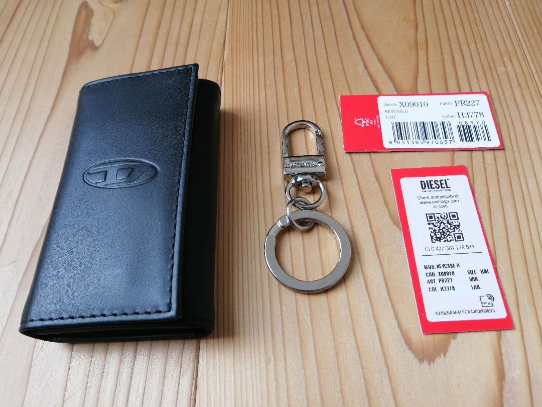 DIESEL　キーケース　X09010　ブラック/カーキ