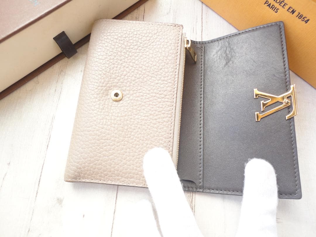 超美品★超希少★ルイ・ヴィトン【ポルトフォイユ・カプシーヌ コンパクト】C36