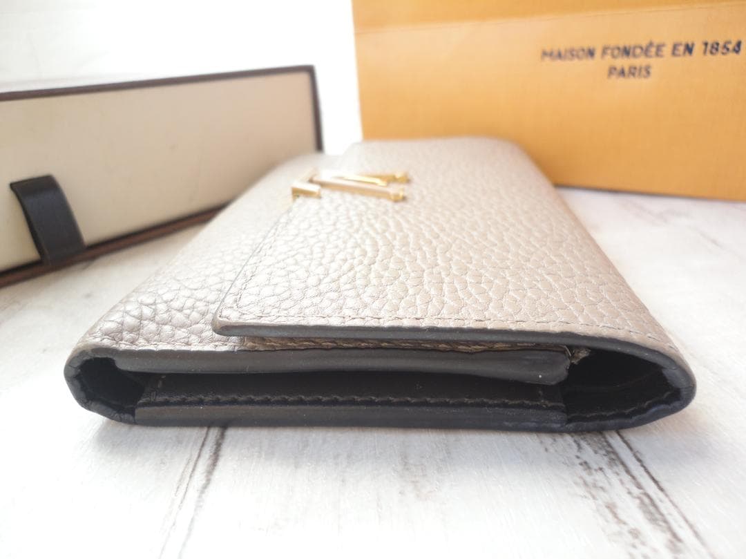 超美品★超希少★ルイ・ヴィトン【ポルトフォイユ・カプシーヌ コンパクト】C36