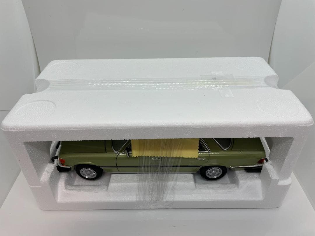 304-039 ノレブ 1/18 ベンツ 450 SEL US-Version