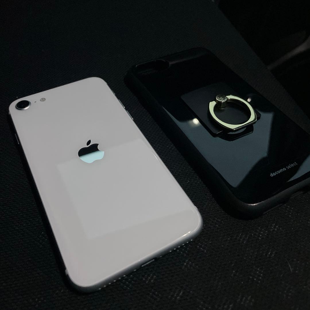 iPhoneSE2 64GB Docomo 美品 ホワイト