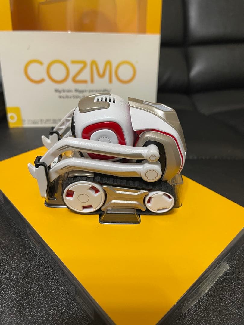 Cozmo ロボット型おもちゃ ホワイト/レッド