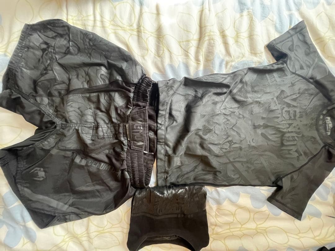 venum Tシャツ　ファイトショーツ