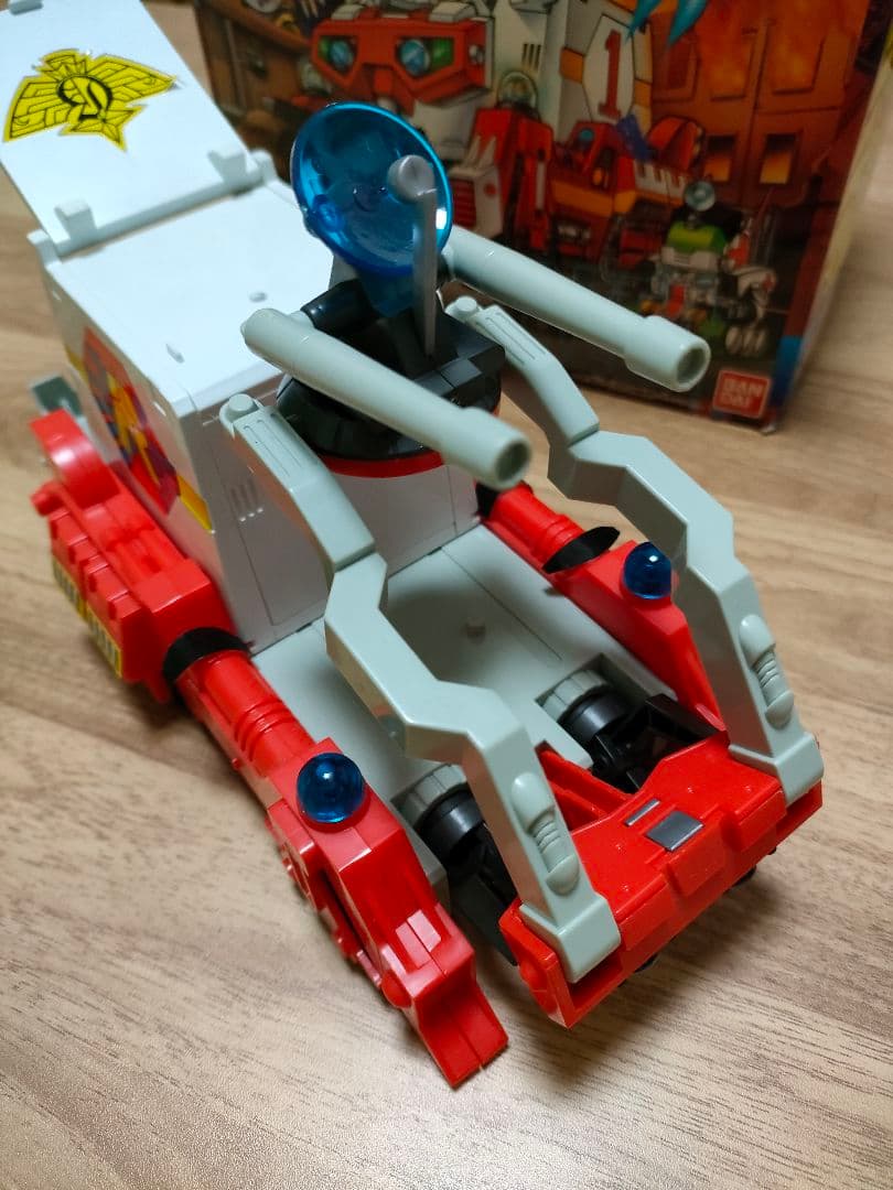 バンダイ 元祖SDガンダム106ファイヤーブレイザー