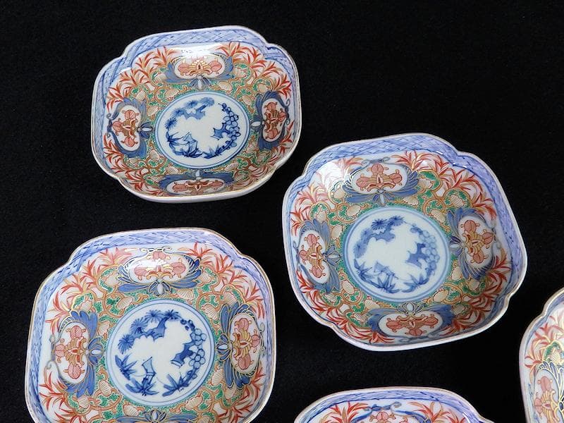 大聖寺伊万里　金襴手　松竹梅に草花紋の図　四方角皿 ５枚　C688AS-fbbi