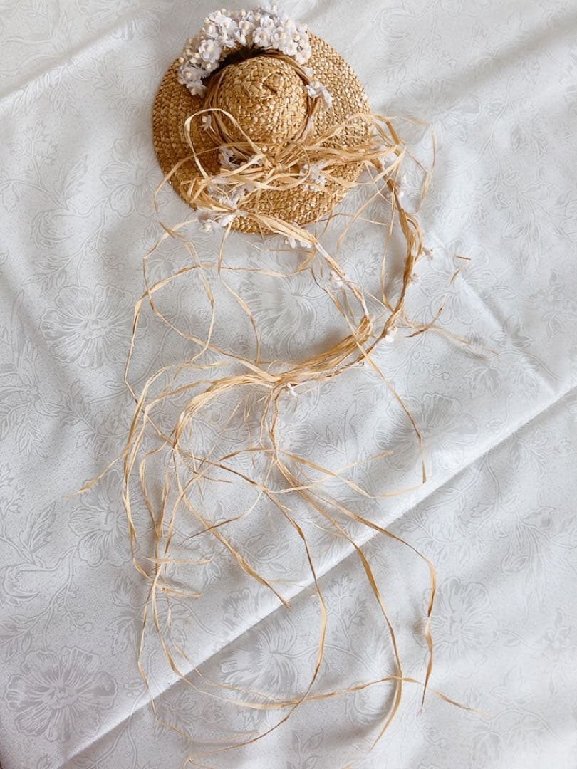 ワンダフルワールド❤️【美品】藁付き麦わら帽子のかわいいコサージュ❤️