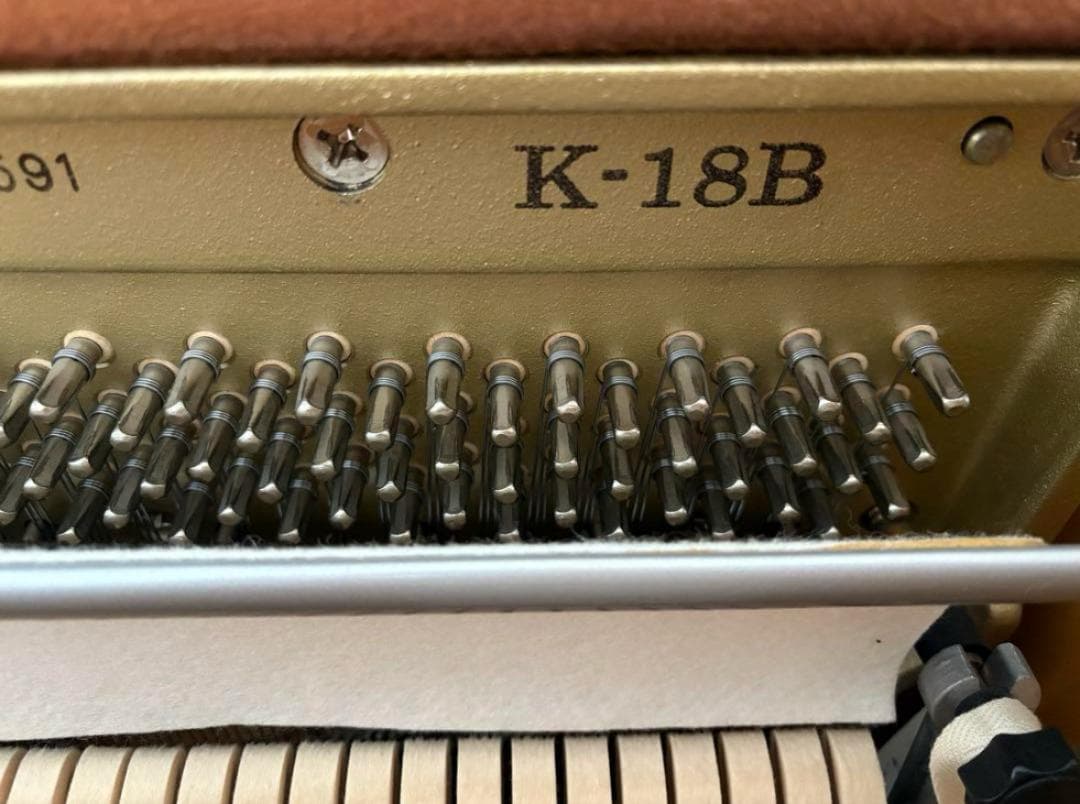 1月いっぱいまでの投稿です　値下げ無し　カワイ　ピアノ　KAWAI K-18B