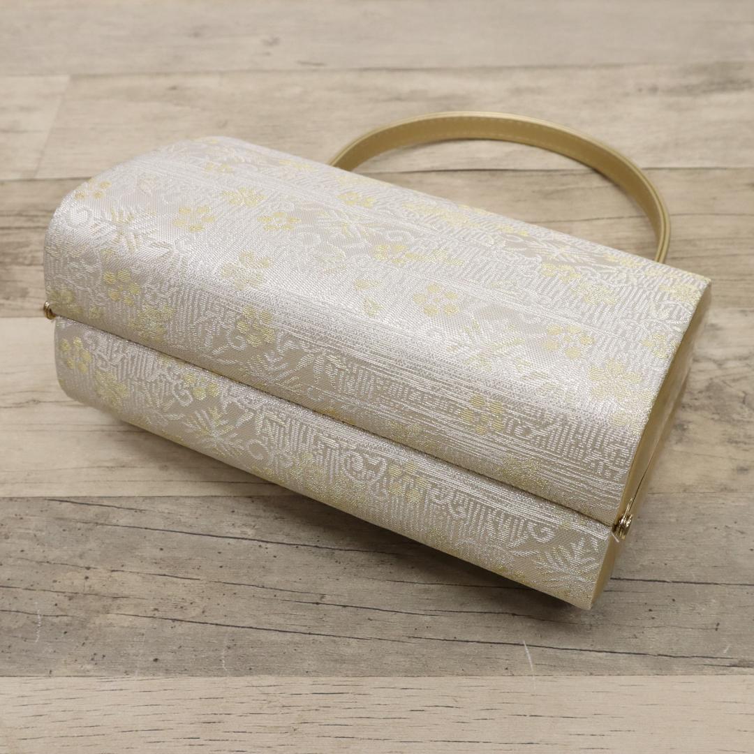 《新古品◆草履バッグセット◆笹蔓模様■ホワイト×ゴールド◆Z3-2》