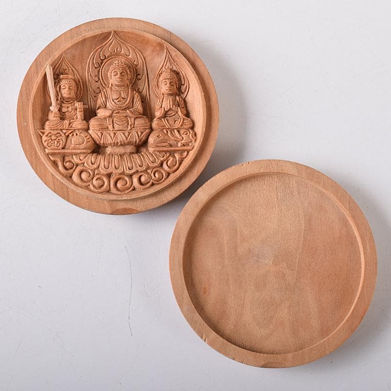 白檀製　釈迦如来・普賢菩薩・文殊菩薩刻　香合佛　仕覆付　共箱　V　R8423