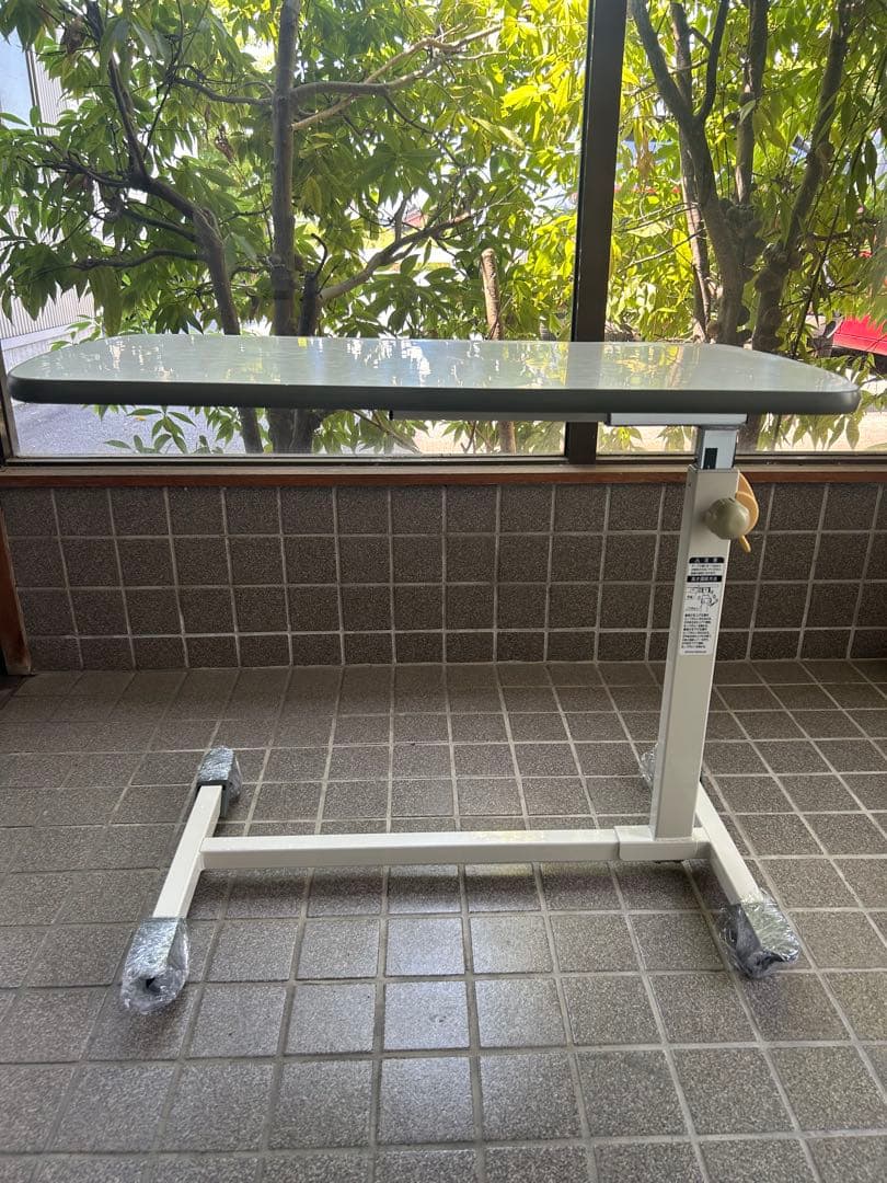 【美品】パラマウント　サイドテーブル　KF-282　ベッドテーブル