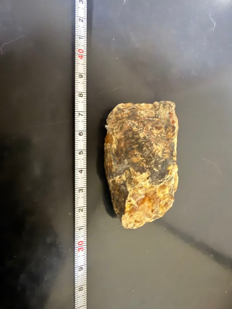 岩手県北産　琥珀　原石