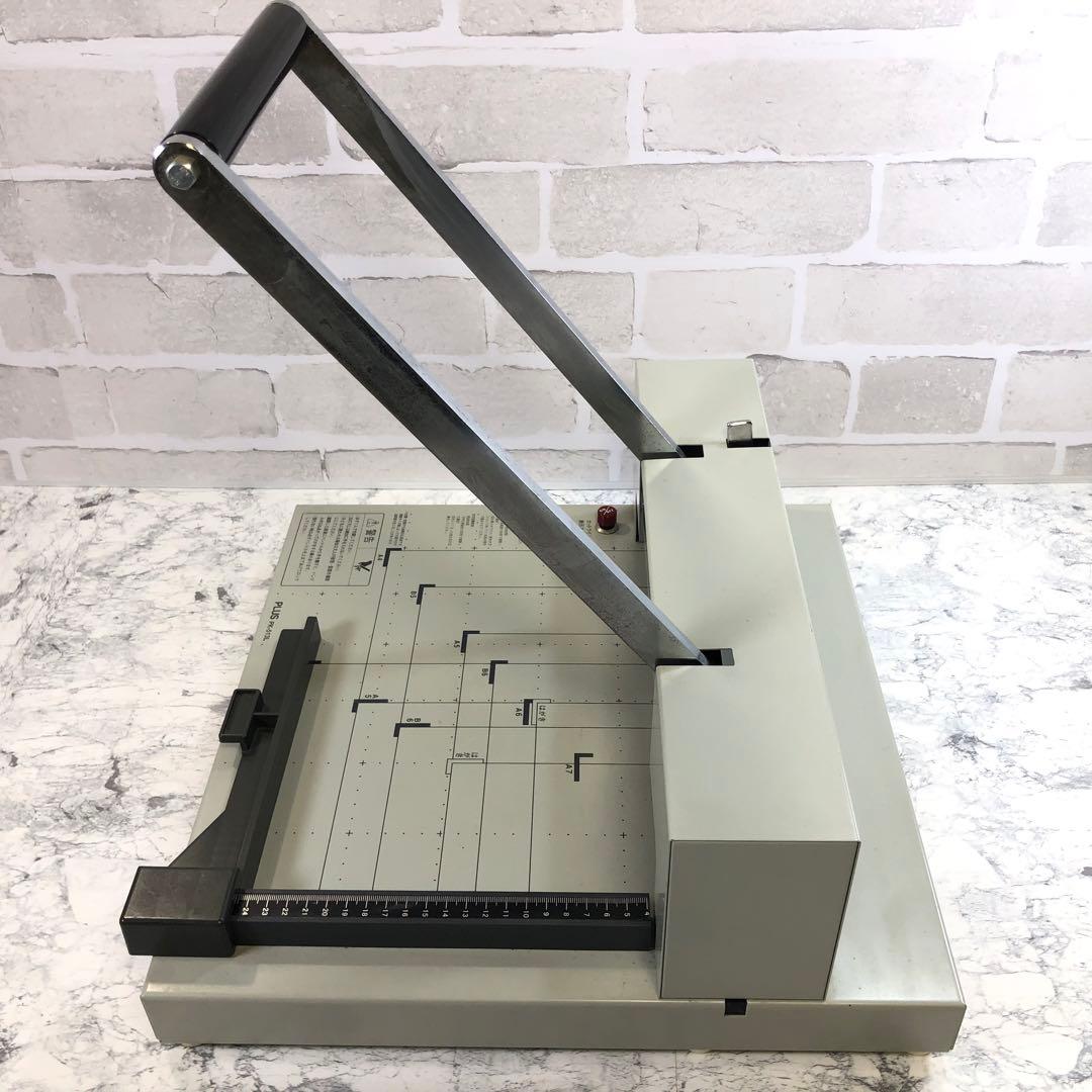 PLUS 手動式 ペーパーカッター PK-513L 裁断機 紙切断機 紙切り機