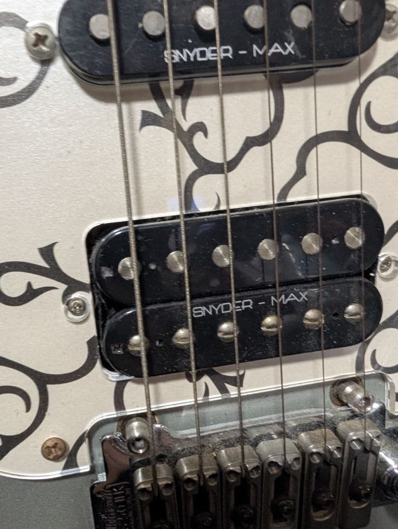 廃盤 Elioth S305 SSH ストラトタイプ アーム付属 タップ可