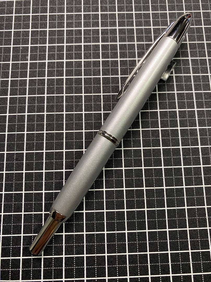 PILOT CAPLESS Silver ボールペン