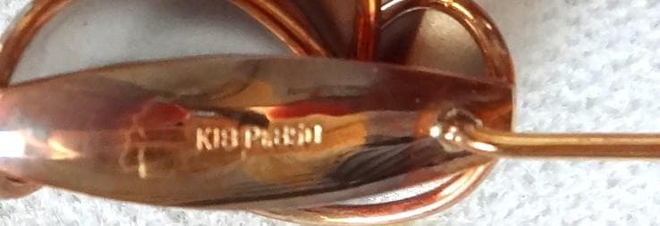 地金のピンブローチ　K18