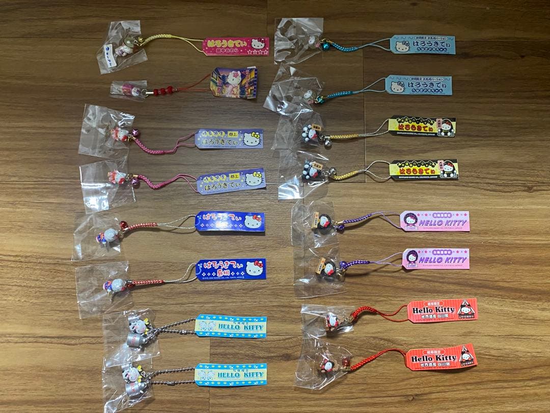 サンリオ ハローキティ ご当地キティ 根付けストラップ他タグ付き85個まとめ売り