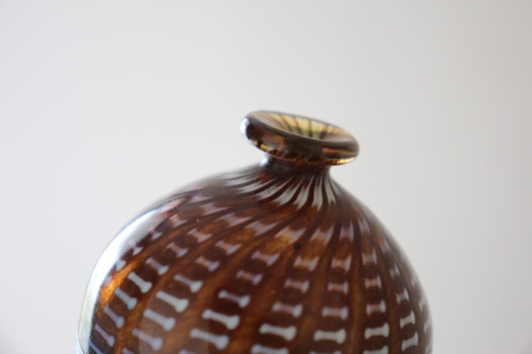 スウェーデン　コスタボダ　アーティストコレクション　バーティル・ヴァーリン　小瓶