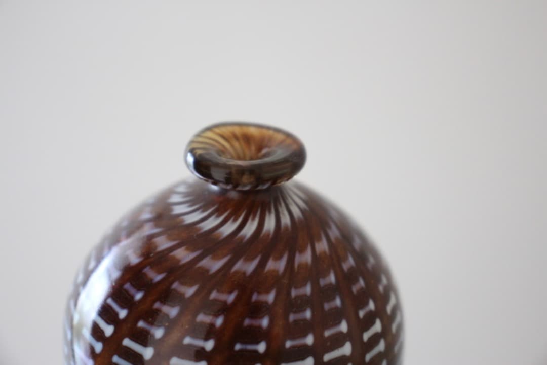 スウェーデン　コスタボダ　アーティストコレクション　バーティル・ヴァーリン　小瓶