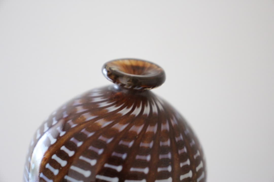 スウェーデン　コスタボダ　アーティストコレクション　バーティル・ヴァーリン　小瓶