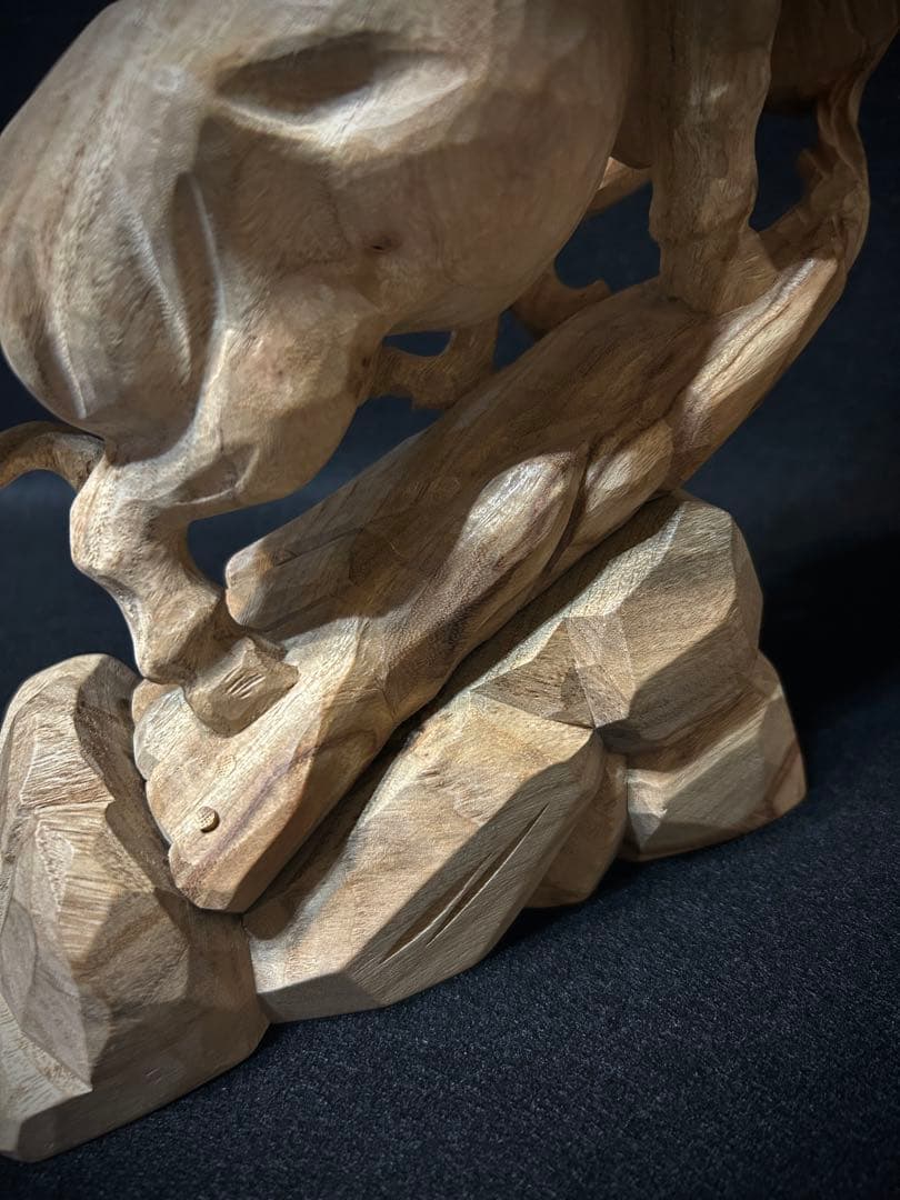 彫刻 木造 虎 牛 闘い 戦 木彫 オブジェ 置物 美術