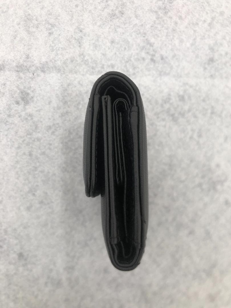 三つ折財布　ロゴレディース　バッグ　財布　ヴィンテージ　ブラック