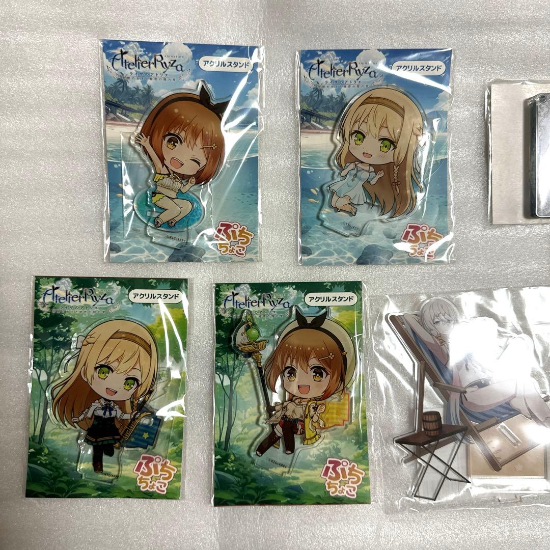 ライザのアトリエ　アクリルキーホルダー　アクリルスタンド　ポップアップストア