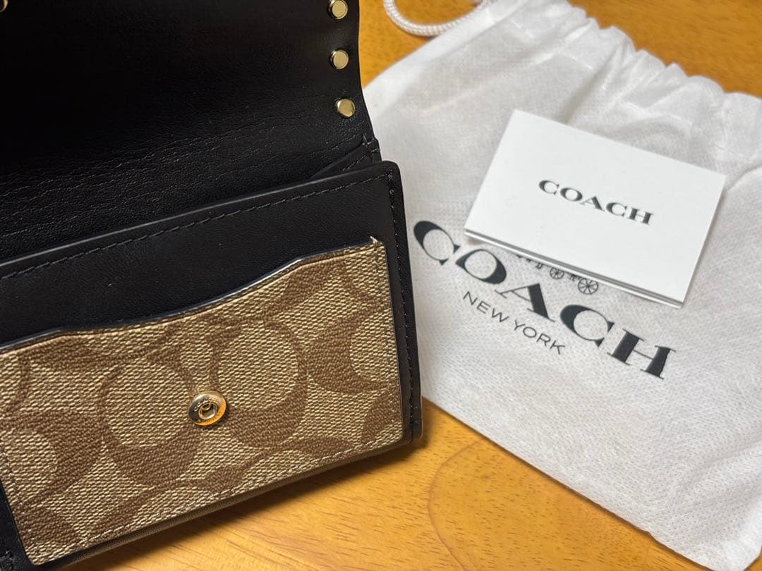 【新品•値下げ可】COACH 二つ折り財布 ブラウン/ブラック