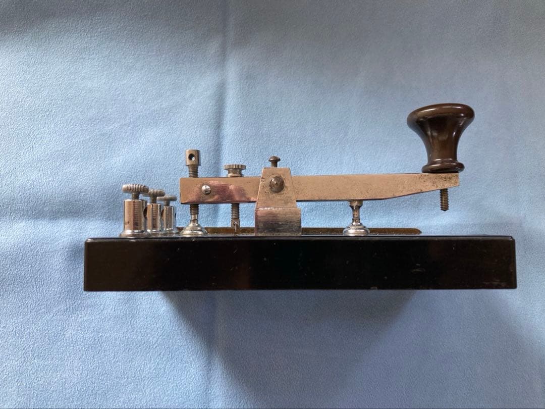 【激レア　骨董品】手動電鍵ニ型　モールス信号器（旧陸海空共通仕様）