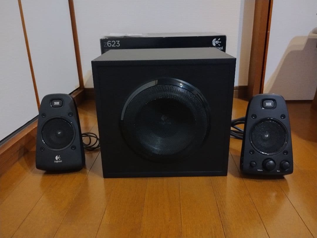 Logitech Z623 2.1chサウンドシステム