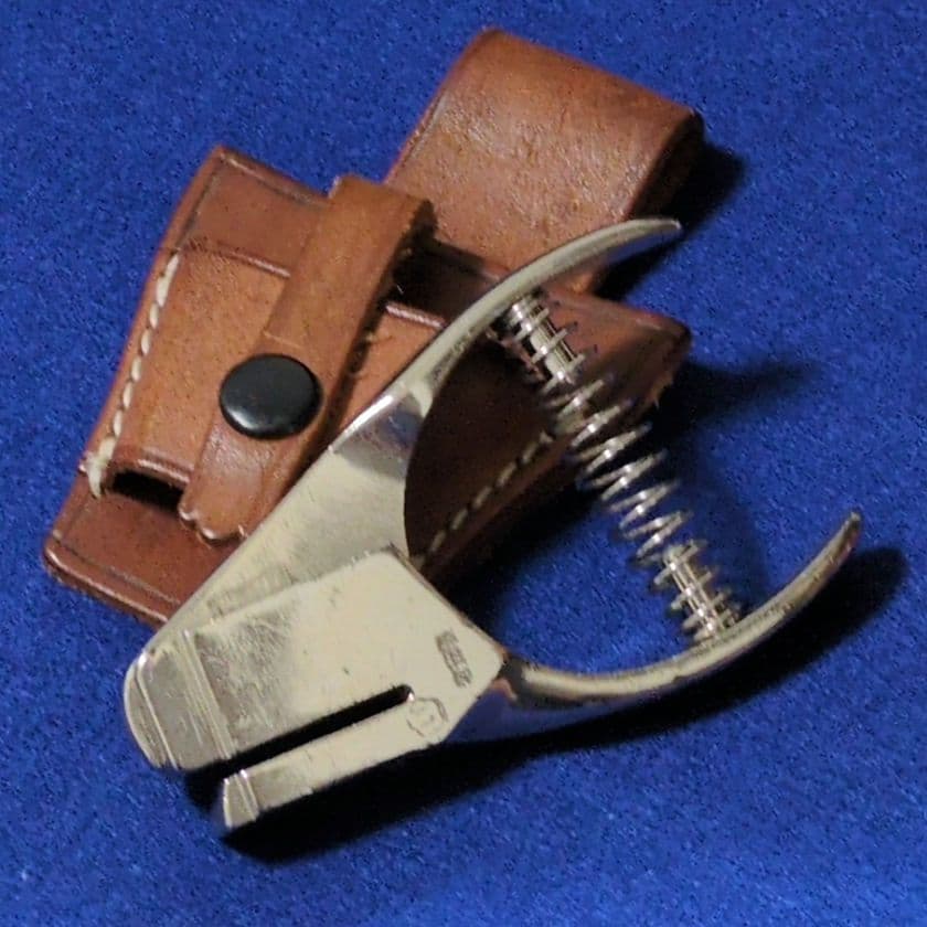 鉄道関連グッズ：鉄道鋏 検札鋏 改札鋏 (い)岩田製 革製ケース付