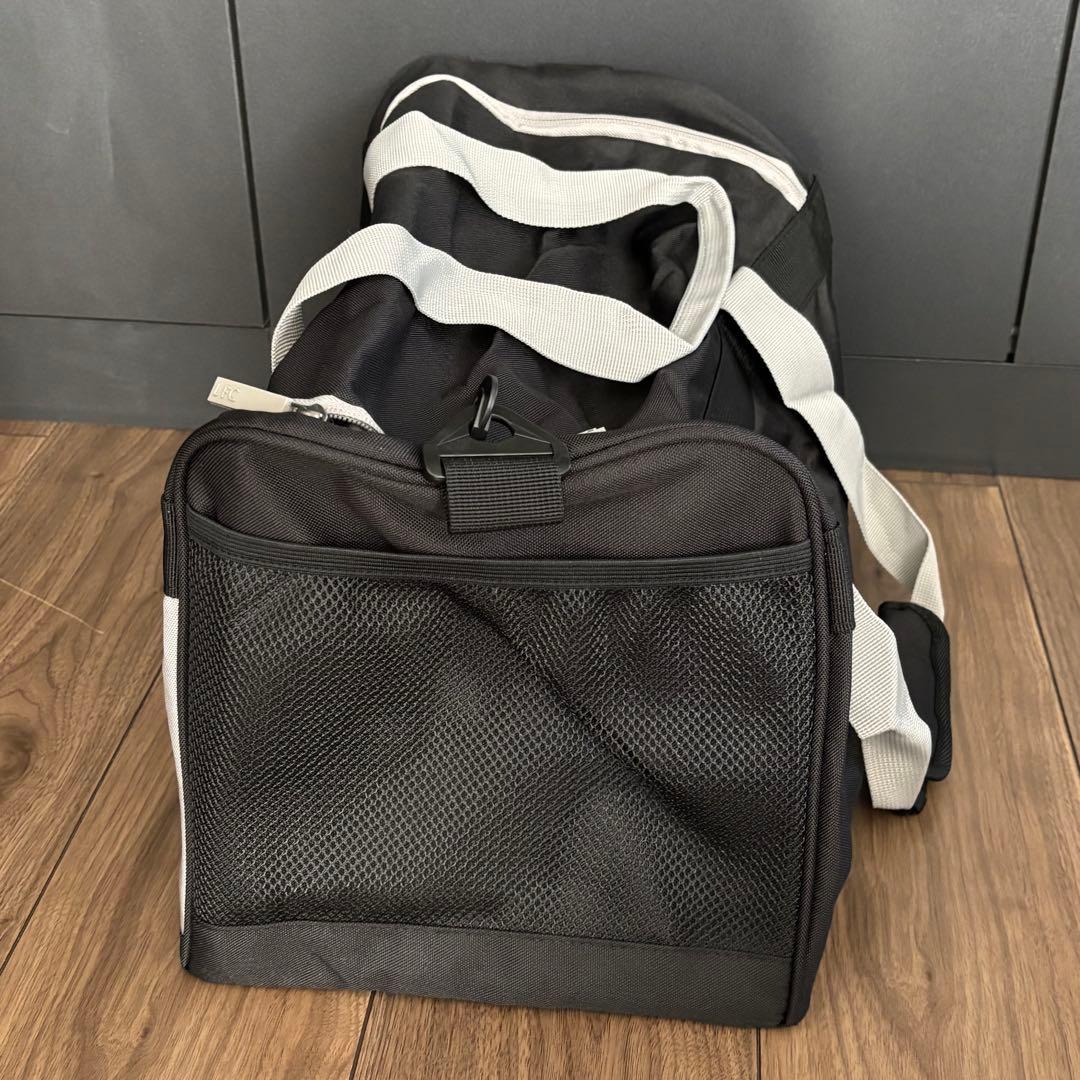 【新品未使用】リヴァプール ボストンバッグ サッカー Liverpool バック