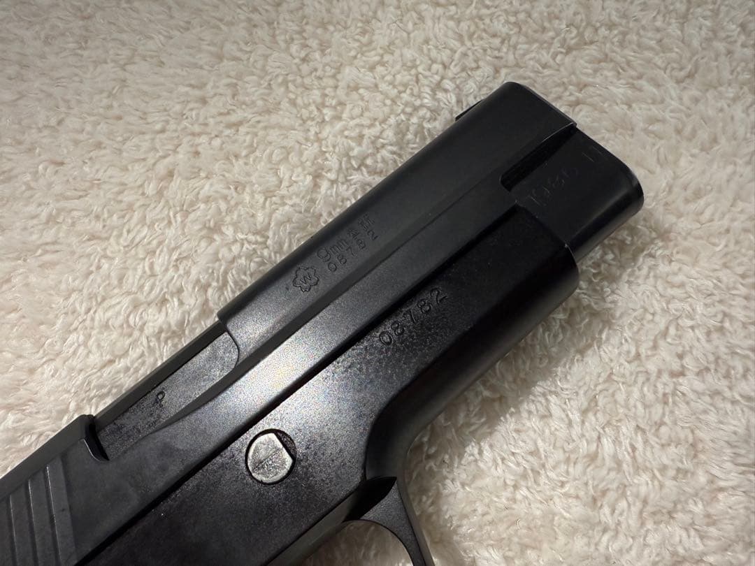 ガスガン ブラック マガジン・ホルスター付き