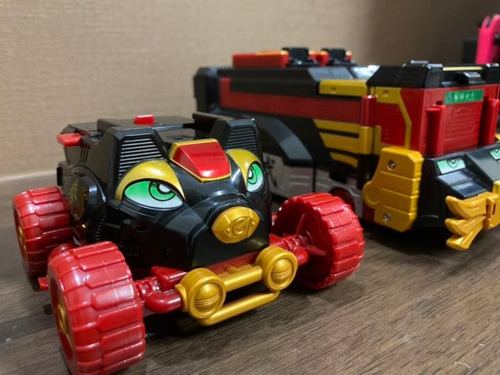 【貴重】BANDAI 炎神戦隊ゴーオンジャー 映画版 炎神大将軍