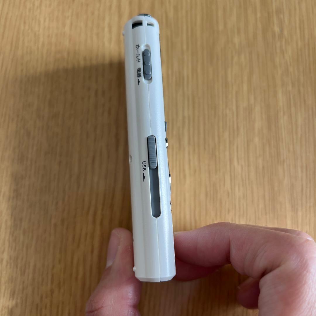 OLYMPUS ボイスレコーダー V-822 （microSD、電池付き）