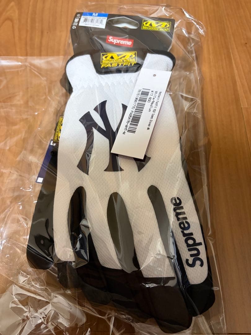 Ｍ　Supreme x Mechanix x MLB FastFit Teams