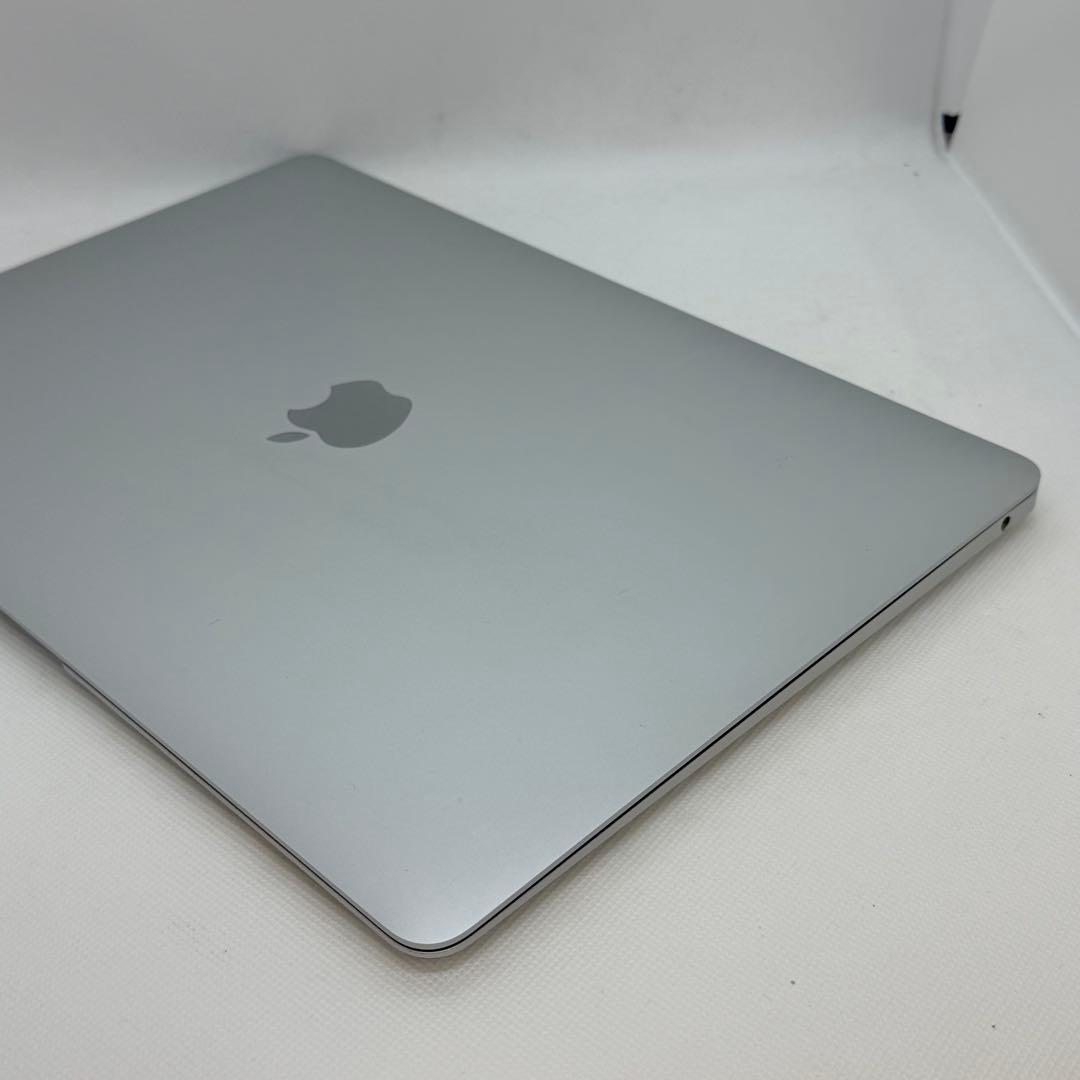 MacBook Air 2019 (A1932) 8GB/128GB シルバー