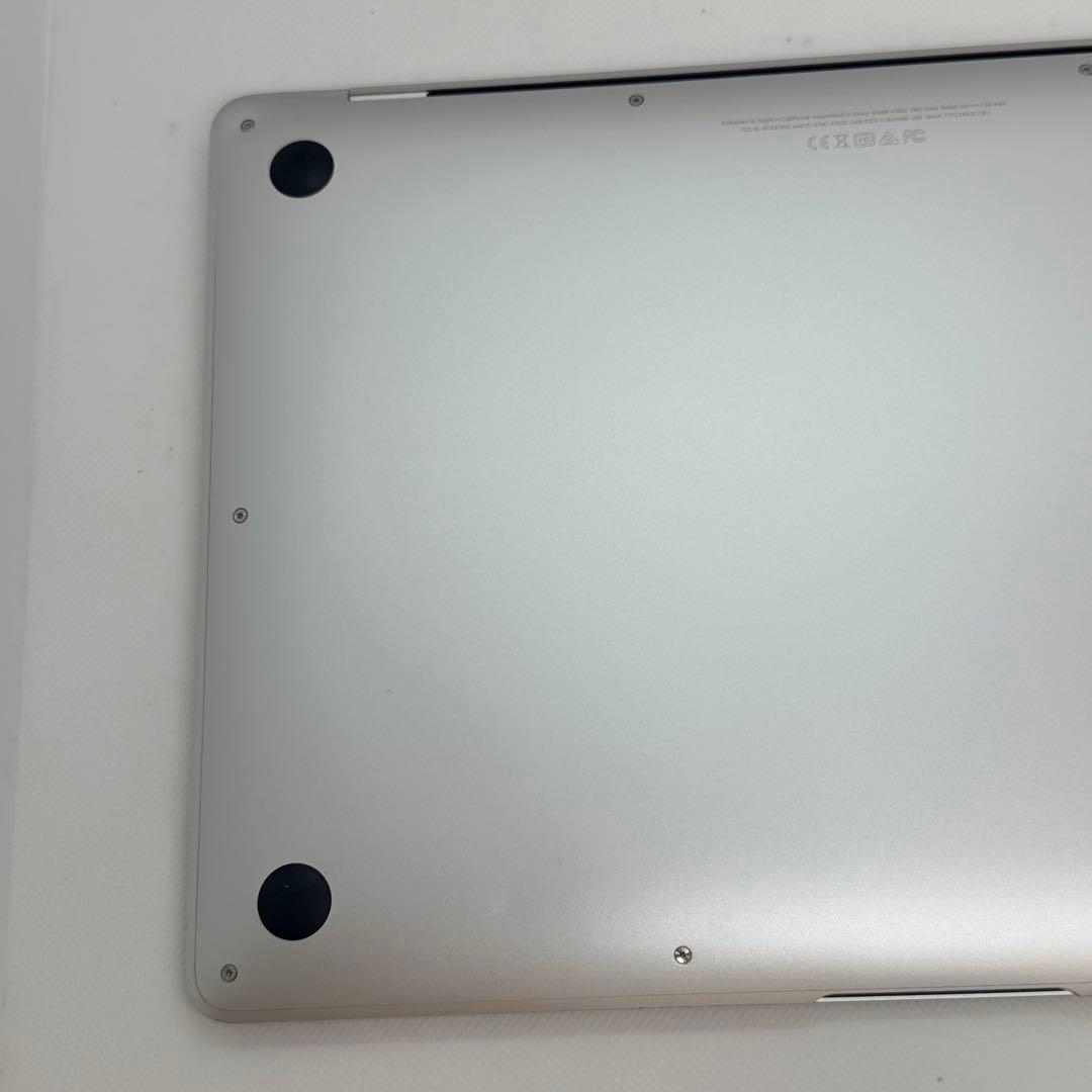MacBook Air 2019 (A1932) 8GB/128GB シルバー