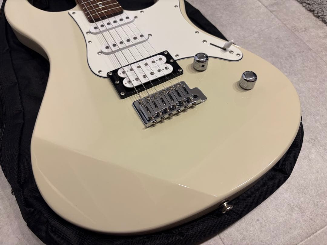 ヤマハ YAMAHA PACIFICA112V VW エレキギター ホワイト