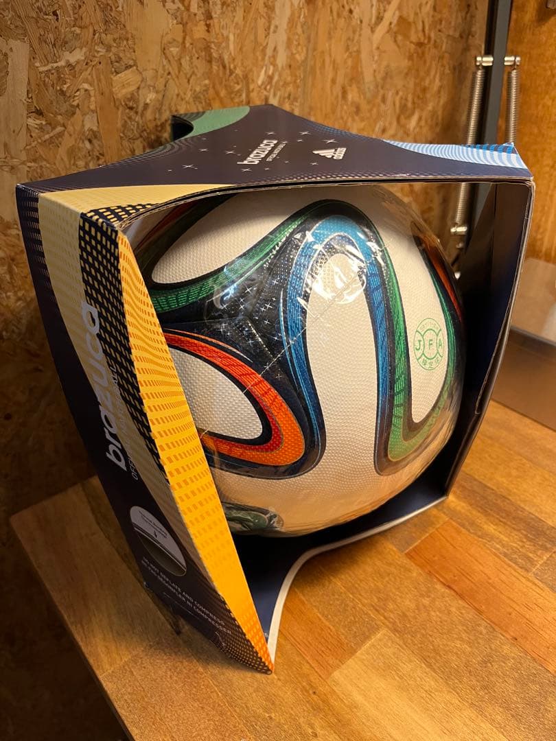 美品 adidas アディダス ブラズーカ 2014年W杯 公式球 5号球