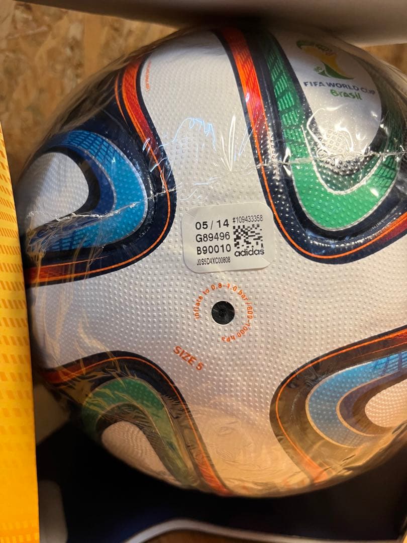 美品 adidas アディダス ブラズーカ 2014年W杯 公式球 5号球