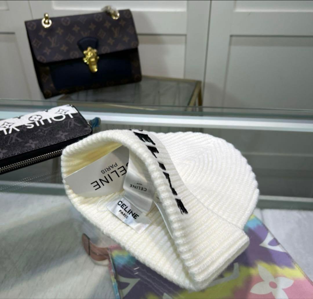 ニット帽　white セリーヌ