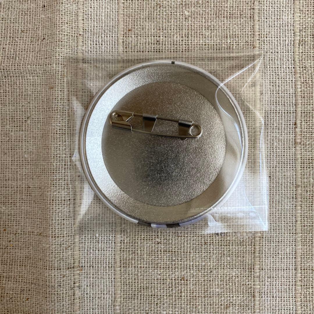 匿名配送 エヴァンゲリオンストア 大判マルチクロス ラジオ 缶バッジ 3点セット