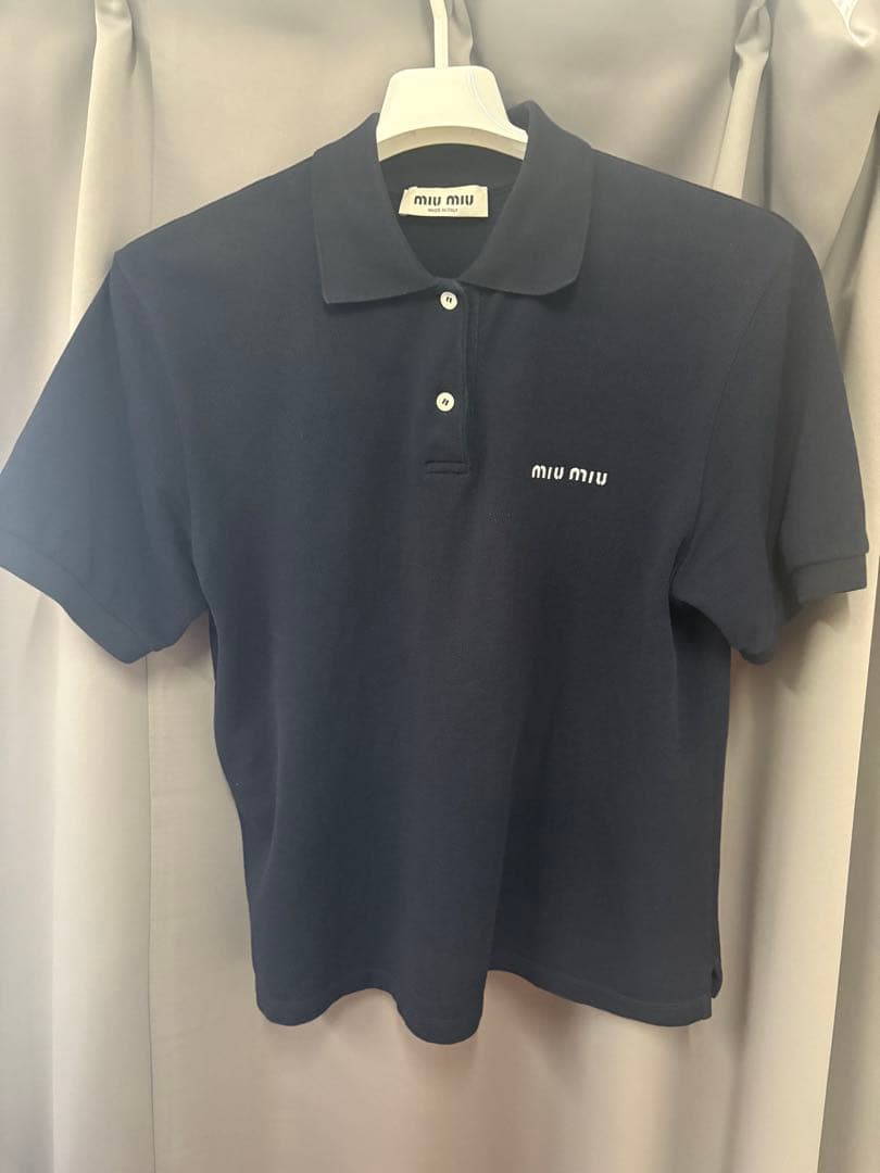 メルカリ市限定値下げ！！　miumiu 24ss ポロシャツ s