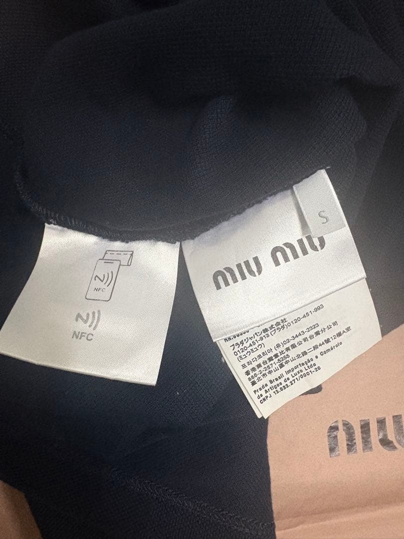 メルカリ市限定値下げ！！　miumiu 24ss ポロシャツ s