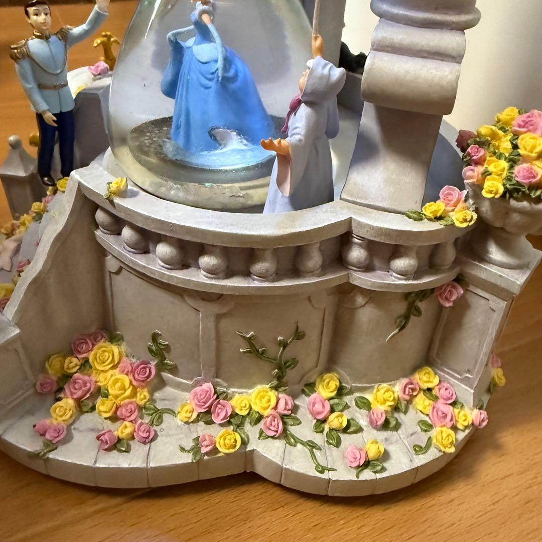 ディズニー　シンデレラ　スノーグローブ