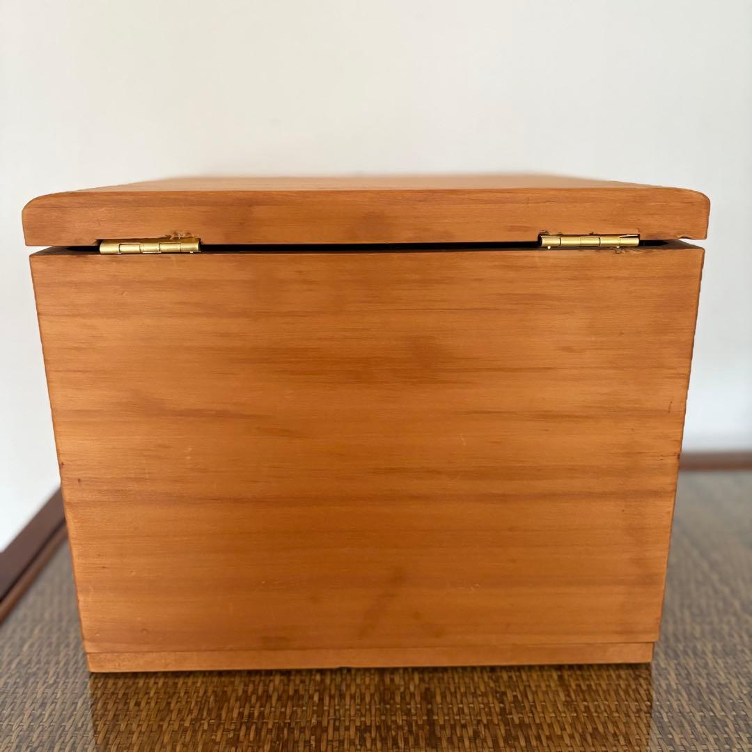 無垢材 × 真鍮 取っ手 ／丁寧な暮らしのための 木製 収納 チェスト